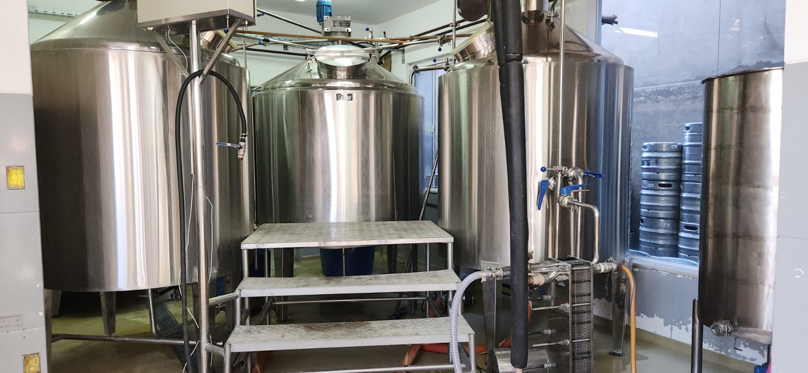 Tanques de produção da cervejaria Barock